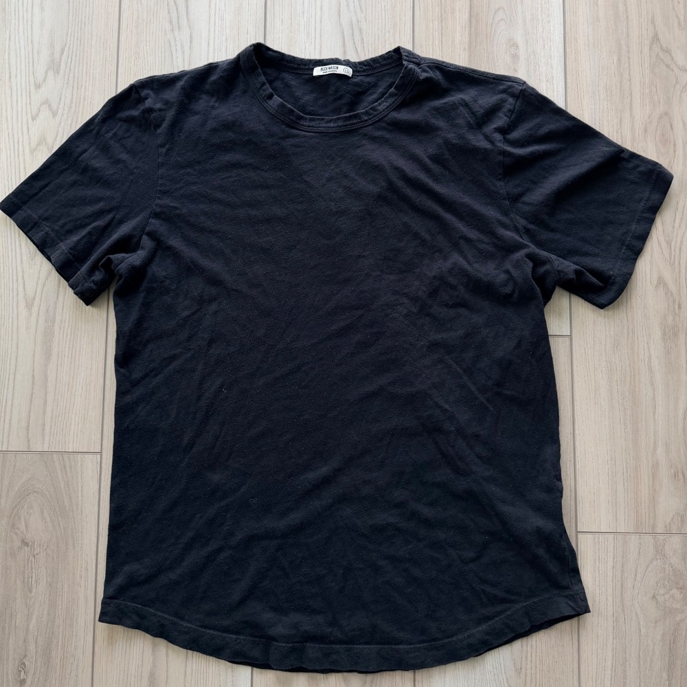 Buck Mason T-Shirt Mens Large Black Curved Hem Short Sleeve Slub Tee Made in USA